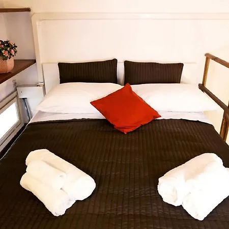 Rhome Away Trastevere - Manara Apartment Rome